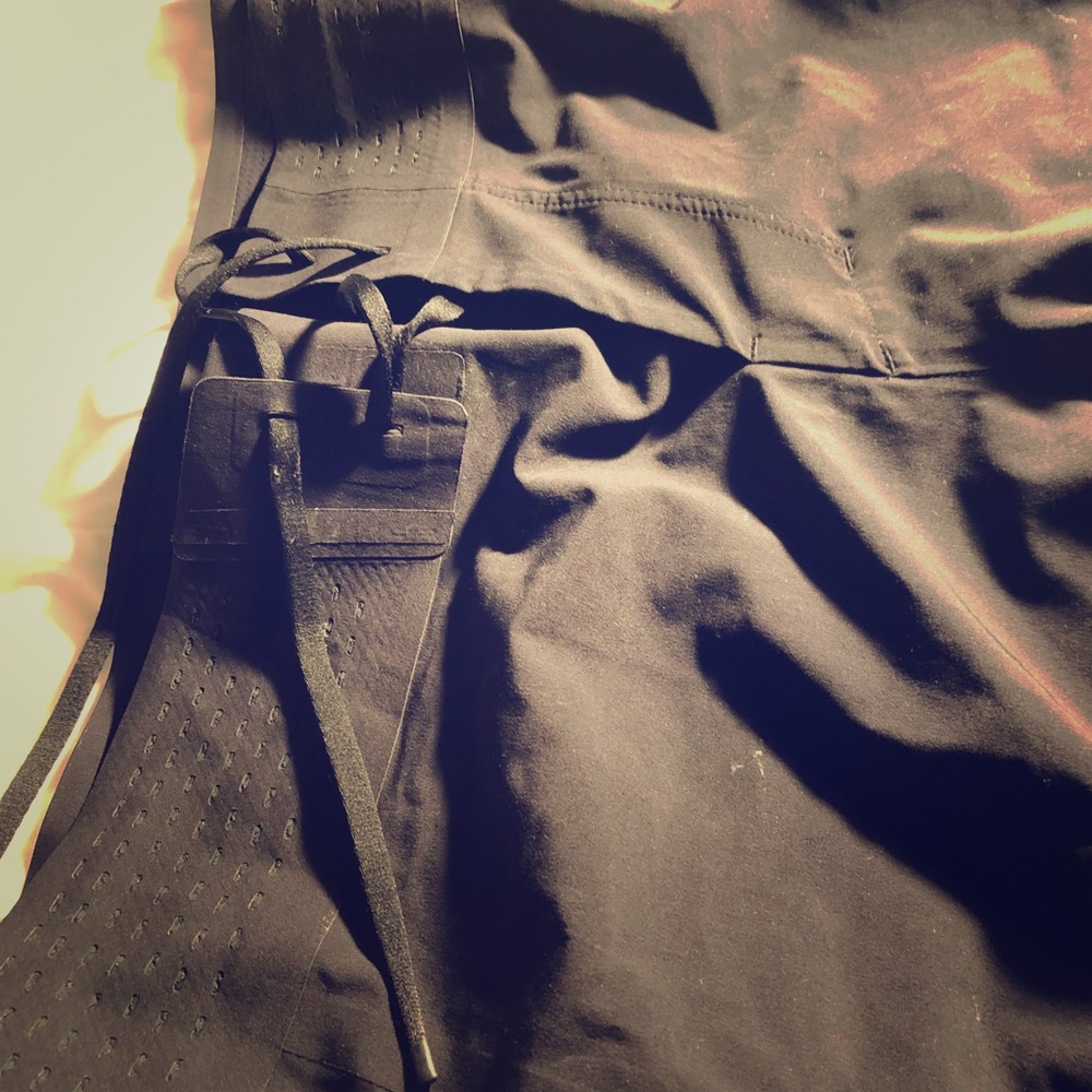 Lulu lemon men’s shorts -sz 30 .6”(new) ..